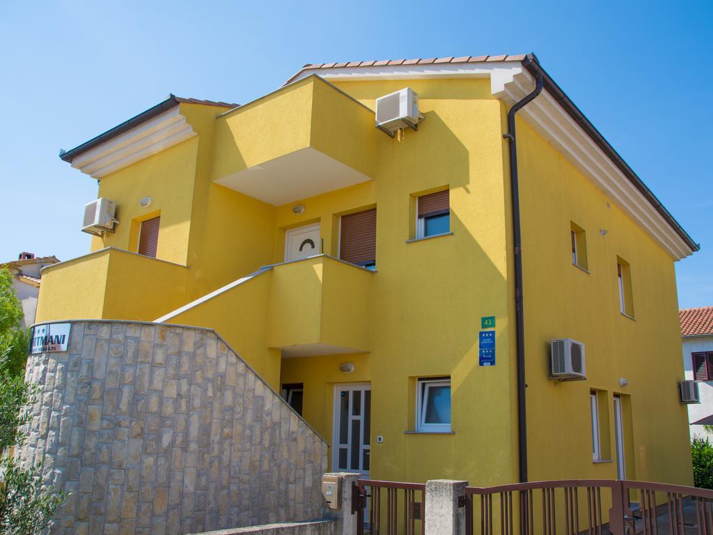 Apartments Manuela Pula Ngoại thất bức ảnh